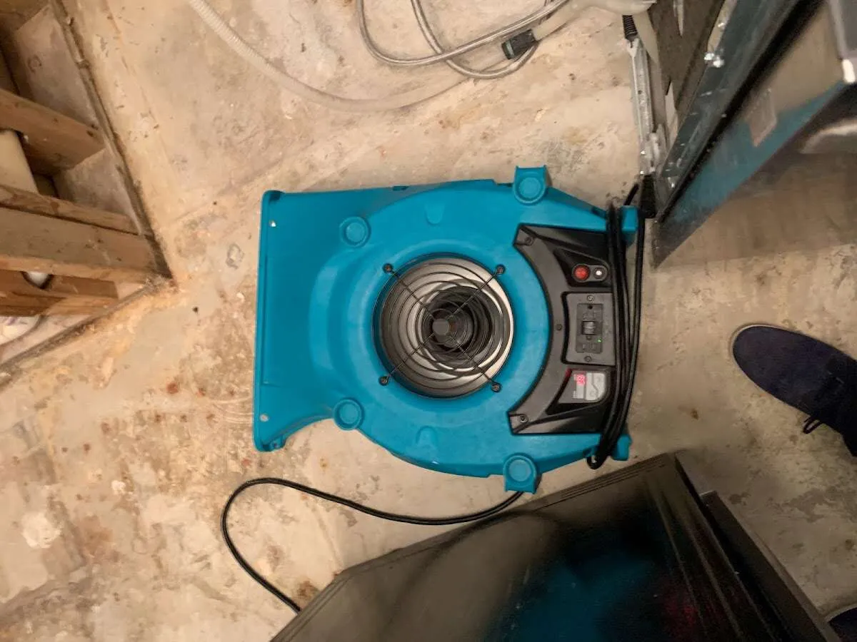 Air mover drying equipment for Mold Remediation & Removal in Muskegon Heights